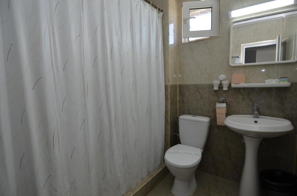 מלון קוסטינסטי Vila Rara מראה חיצוני תמונה